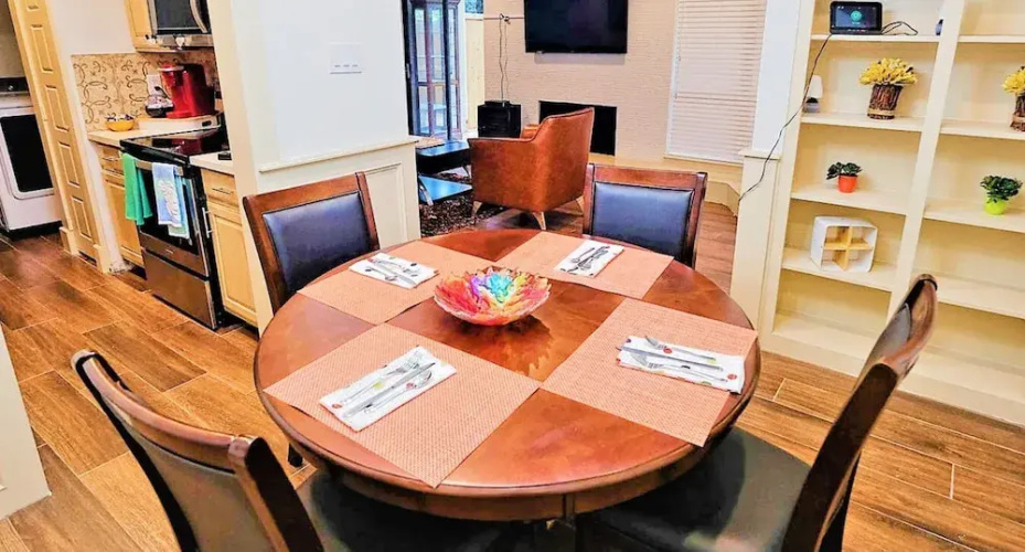 3Bdrm 2Bath 3Beds - 2 Story Condo