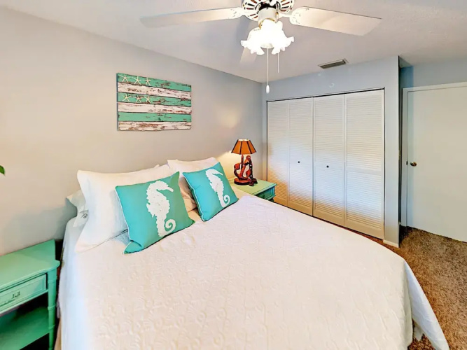 1465 Brier Home - 3 Br Home