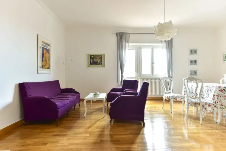 Bright Apartment with Terrace