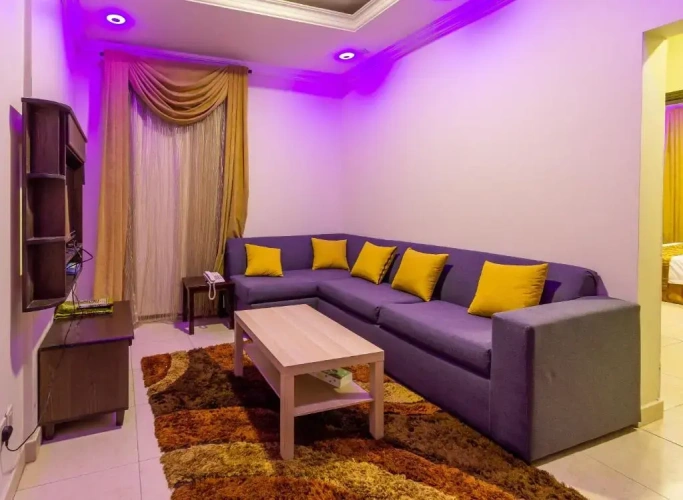 2 Bedrooms Apartment