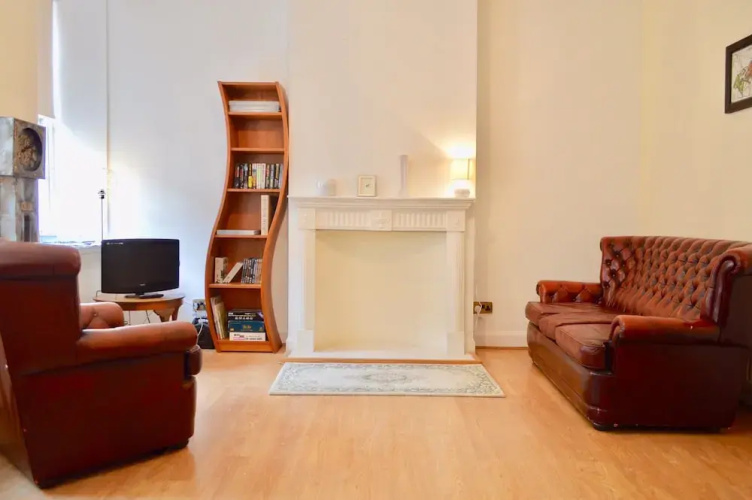 Central 3 Bedroom Flat