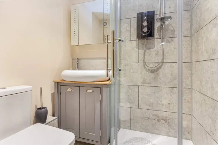 Host Stay Merchant House Basement