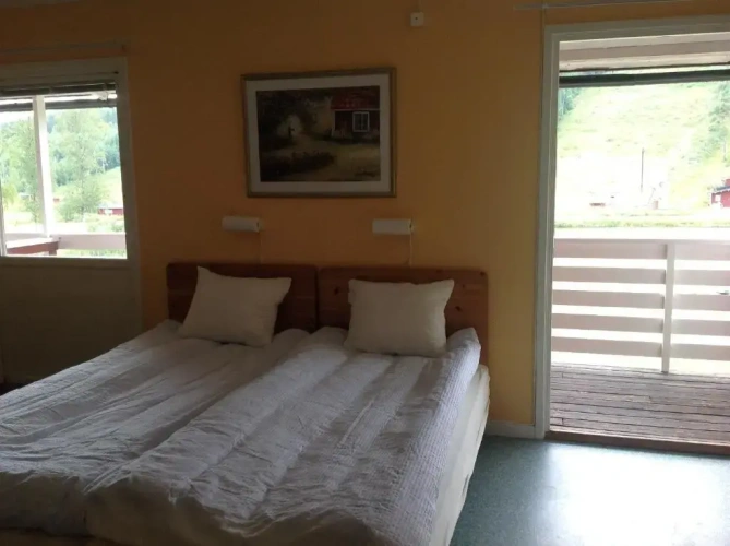 Standard Twin room with mountain view