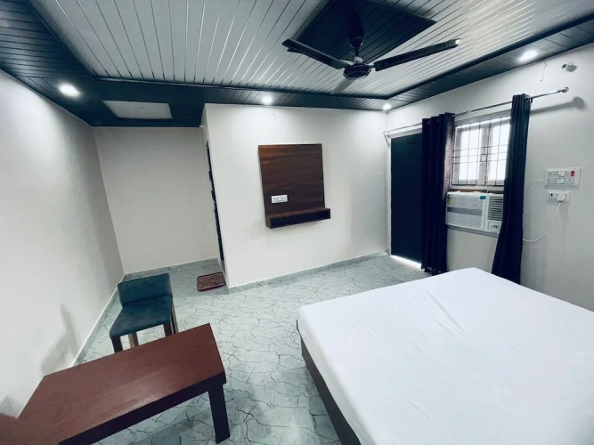 Standard Double room with balcony and with city view