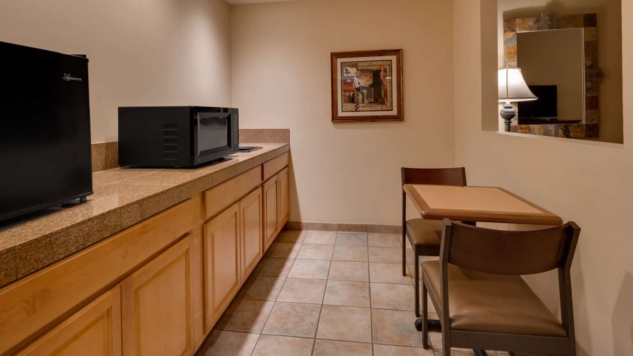 Best Western Plus Arroyo Roble Hotel & Creekside Villas photo 41