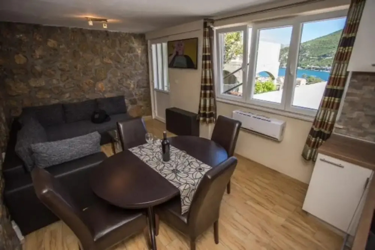 Apartment Any