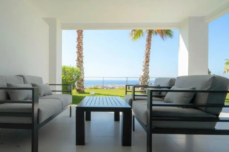 Superior Apartment