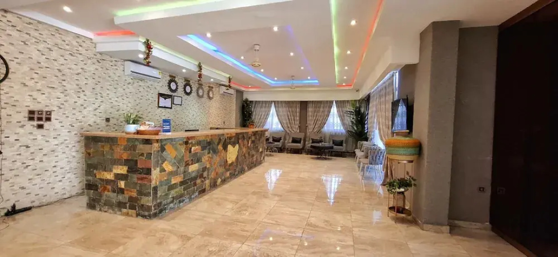 Heartland Hotel