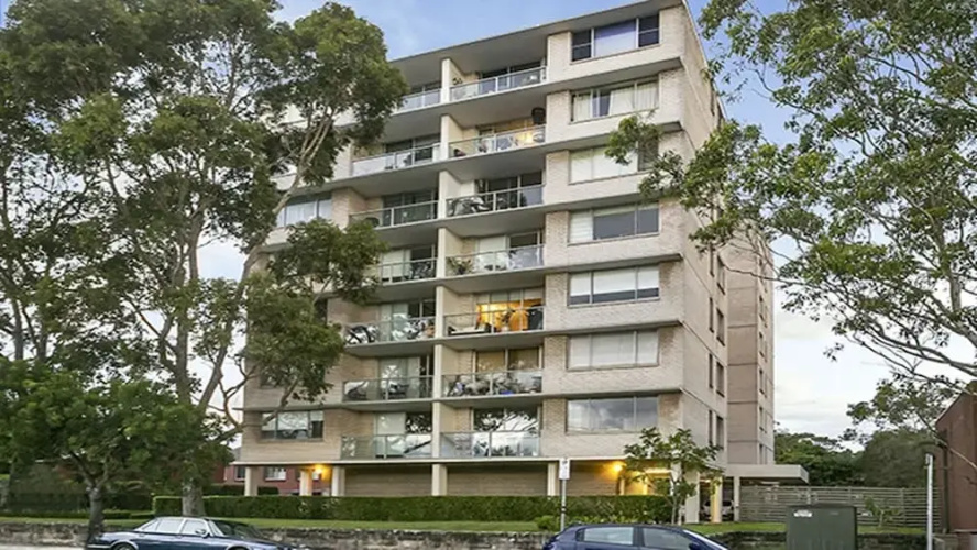 The Apartment Service RAND3