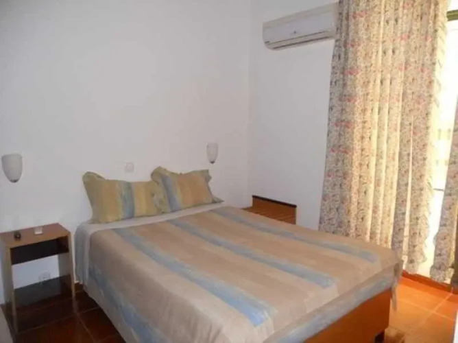 Residencial Setubalense Over view