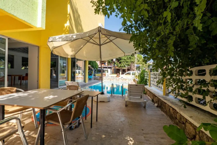 Umit Hotel