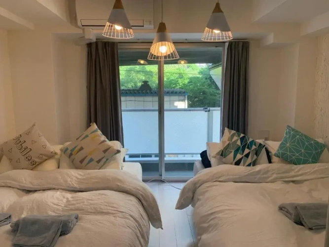 2 Bedrooms Apartment