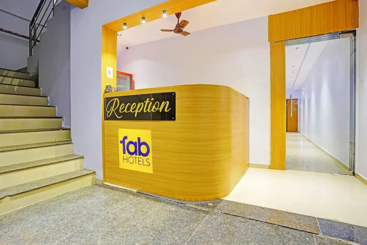 Fabhotel Nidhivan Palace