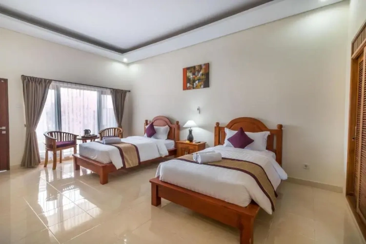 Standard Twin room with garden view
