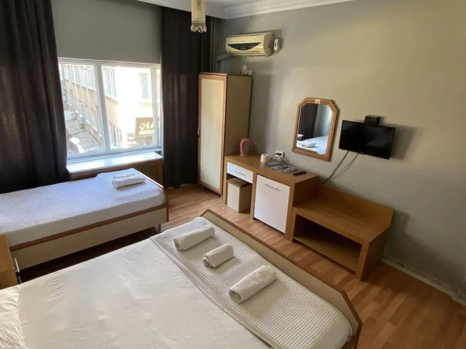 Mola Otel