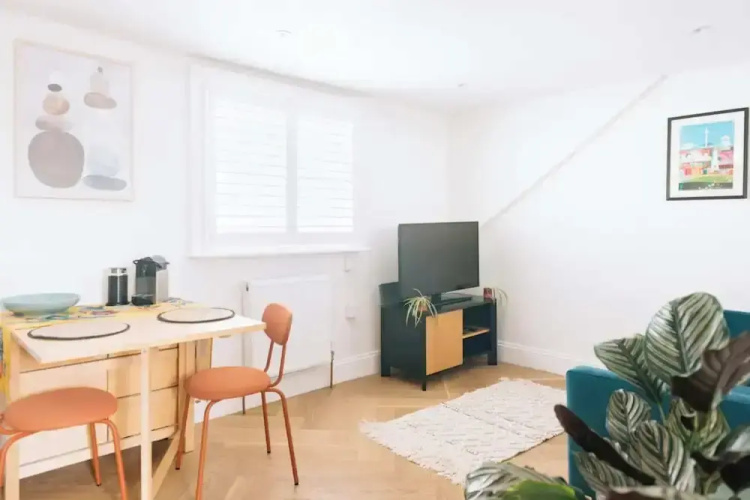 Sleek 1BD Flat 5 Mins From City Centre - Brighton