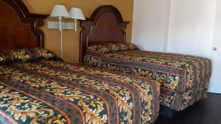 American Regency Inn