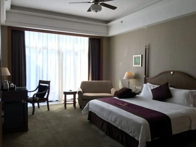 Foshan Green Lake Hot Spring Hotel
