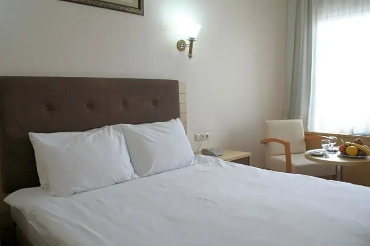 Standard Double room with city view