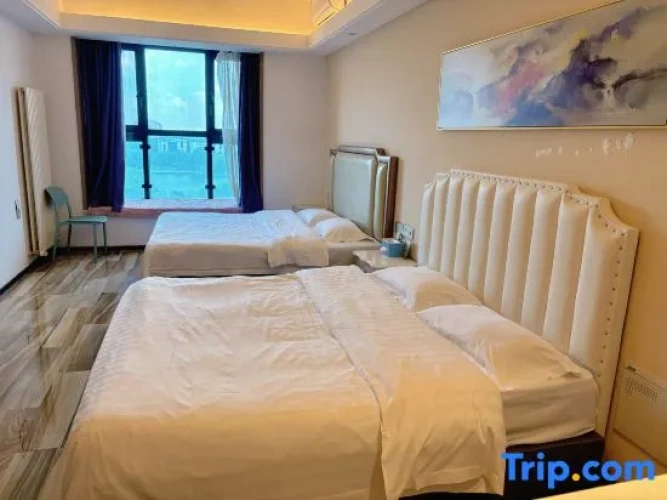 Standard Twin room with lake view