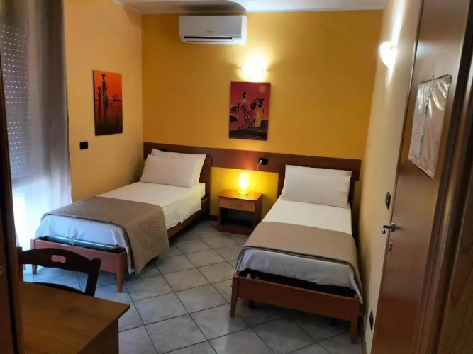 Standard Twin room