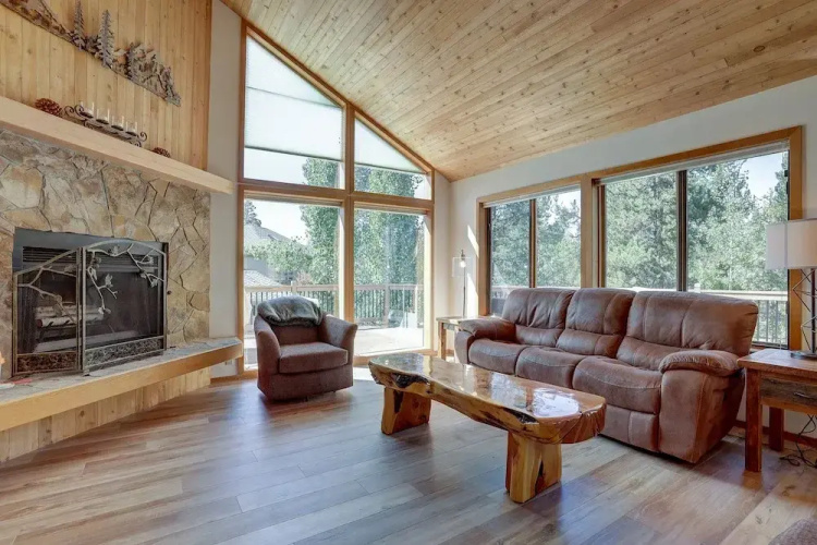 15 Big Leaf 3 Bedroom Home by RedAwning