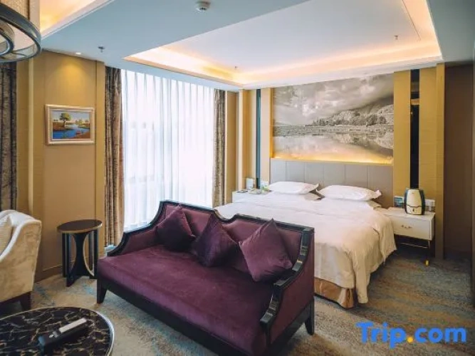 Deluxe Family Suite