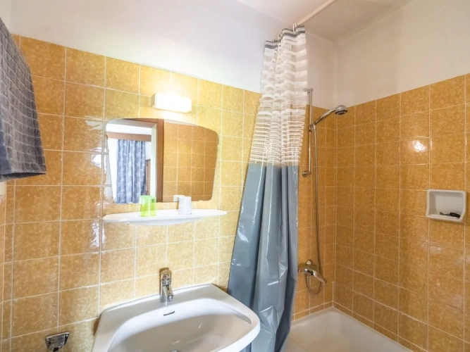 3 Bedrooms Classic Triple Apartment