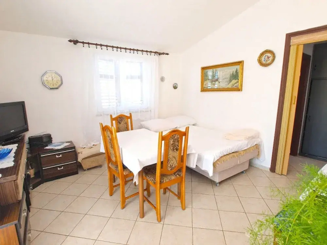 Apartment 1169