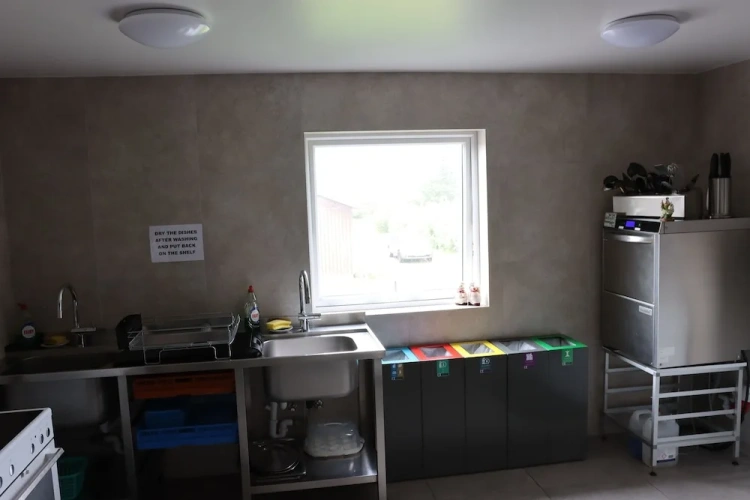 Standard Quadruple Basement room