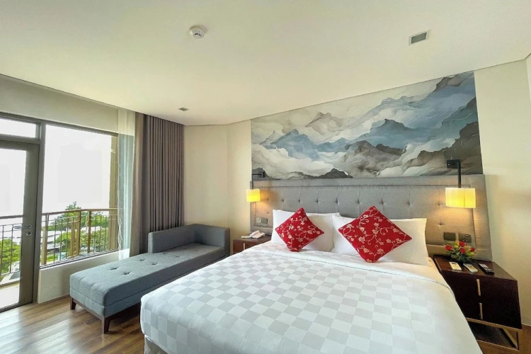 Deluxe Double room with balcony and with lake view