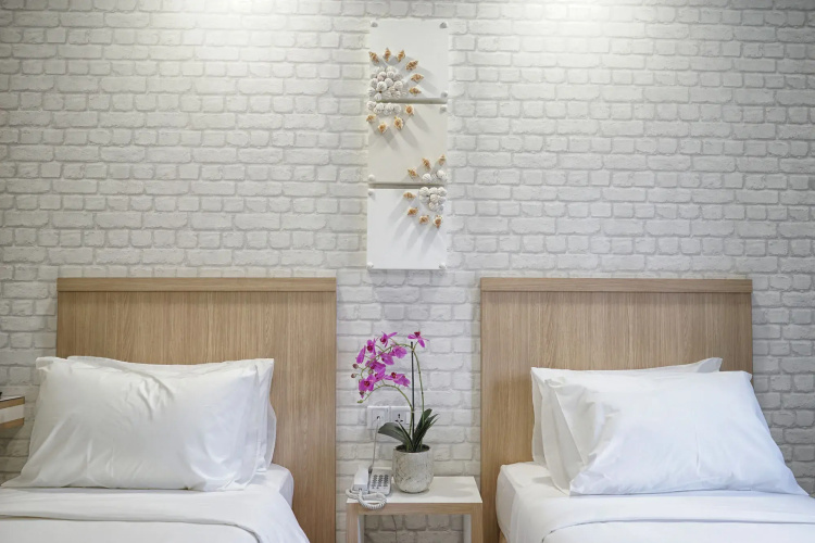 LightHouse Hotel & ShortStay