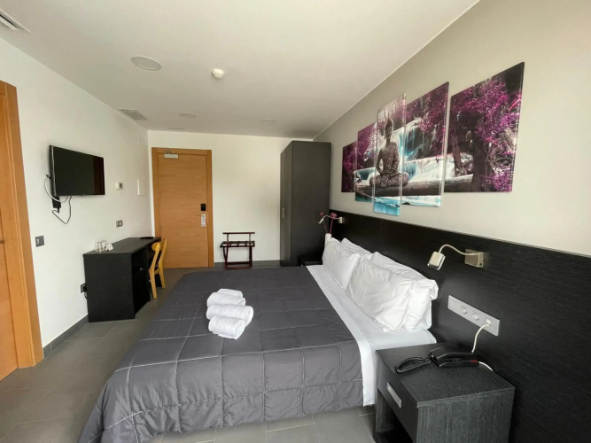 Hotel 6 Bis
