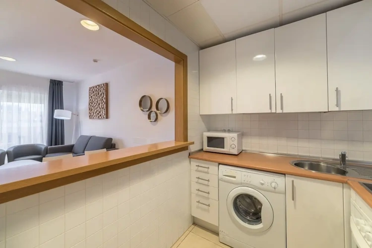 2 Bedrooms Apartment