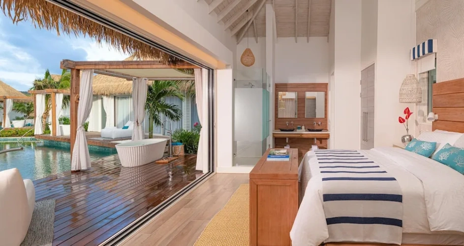 Kurason Island Patio Tranquility Soaking Tub Butler Bungalow Poolside