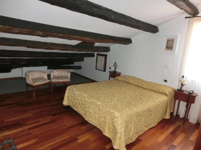 Economy Double Attic room