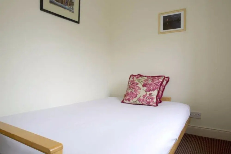 1 Bedroom Apartment In City Centre