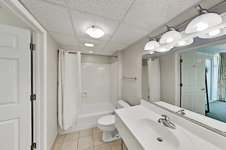 Beachfront Getaway W/ Pools, Hot Tubs & Lazy River 2 Bedroom Condo