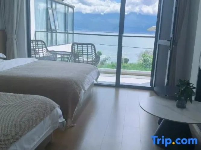 Standard Twin room with balcony and with sea view