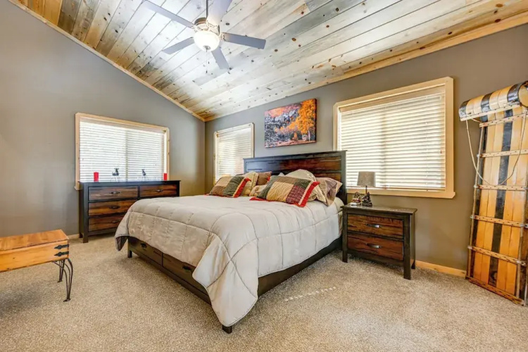 < 1 Mi to Brian Head Resort: Spacious Cabin!