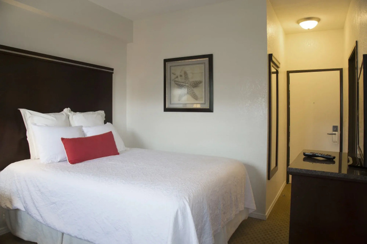 Harborview Inn & Suites San Diego Harbor