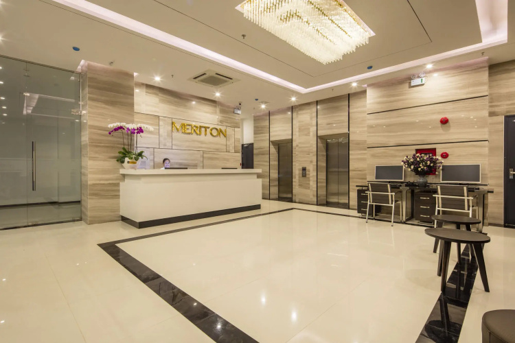 Meriton Hotel