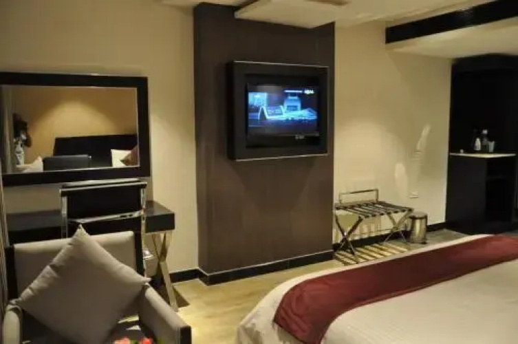 Shaans I Suites