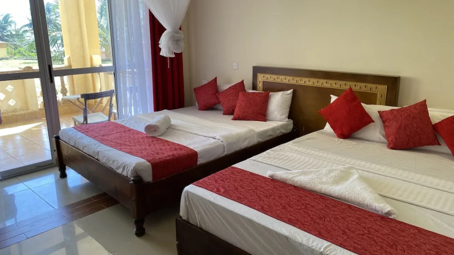 Lux Suites Eden Seafront Apartments