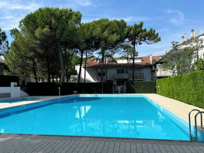 1 Bedroom Apartment with balcony
