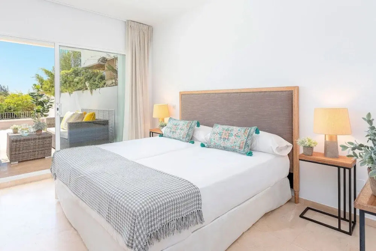 Genteel Home Las Lomas