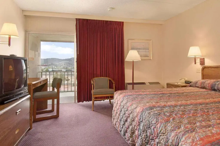 Days Inn Colorado Springs/Garden of the Gods