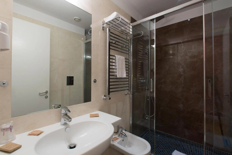 Floris Hotel photo 20
