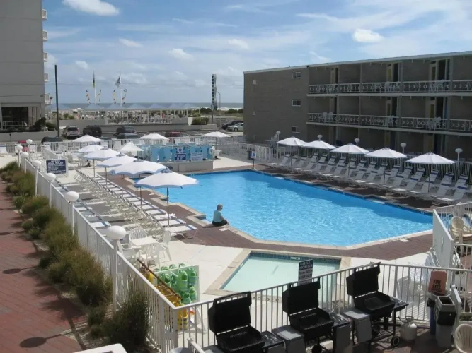 Deluxe Double room with balcony and with pool view
