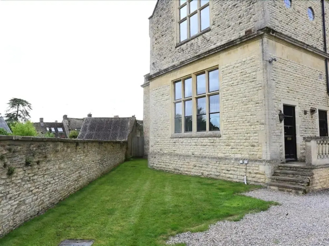 The Old School House